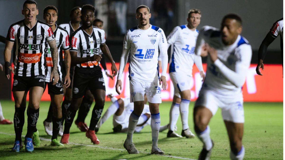 Avaí busca equilíbrio defensivo e ofensivo para superar o Athletic