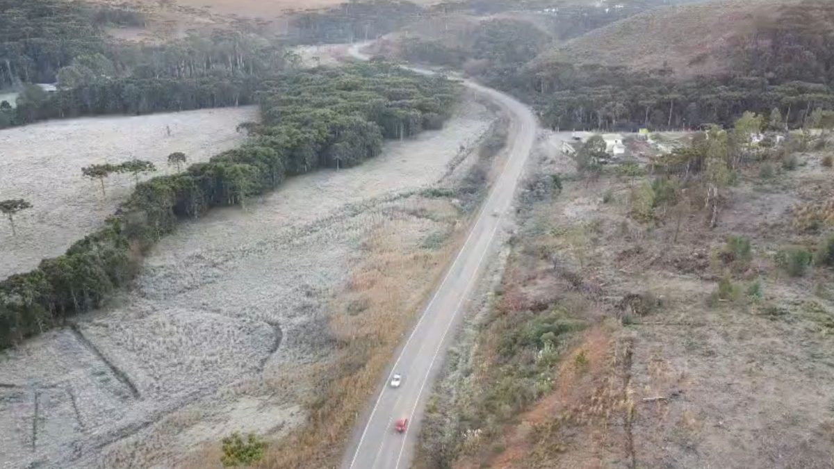 Frio Intenso em SC: Paisagens Congeladas e Temperaturas de -9°C