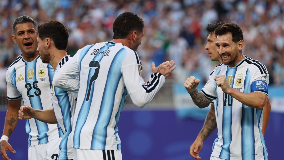 Messi brilha na Copa do Mundo com hat-trick histórico