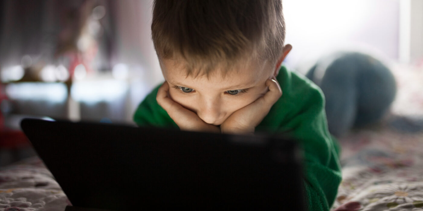 Senado Avança em Legislação Contra Abuso Infantil Online