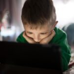 Senado Avança em Legislação Contra Abuso Infantil Online