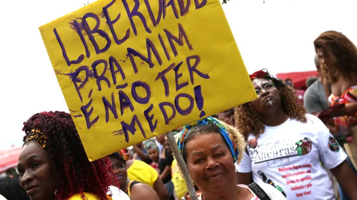 Câmara aprova urgência do PL da Misoginia, que equipara crime ao racismo