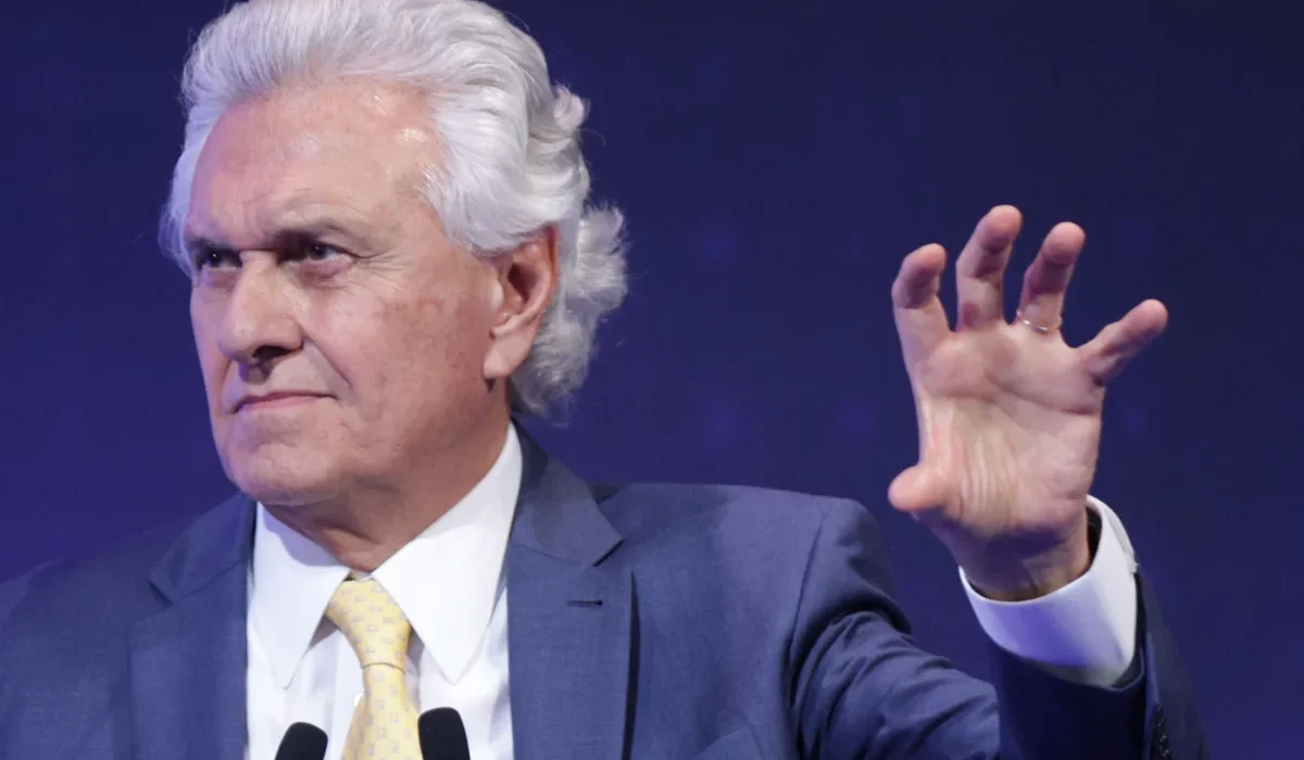 Caiado critica Flávio por carta de Bolsonaro: liderança não é hereditária
