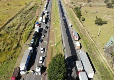 Caminhoneiros Anunciam Paralisação Nacional em Portos a Partir de Segunda-Feira