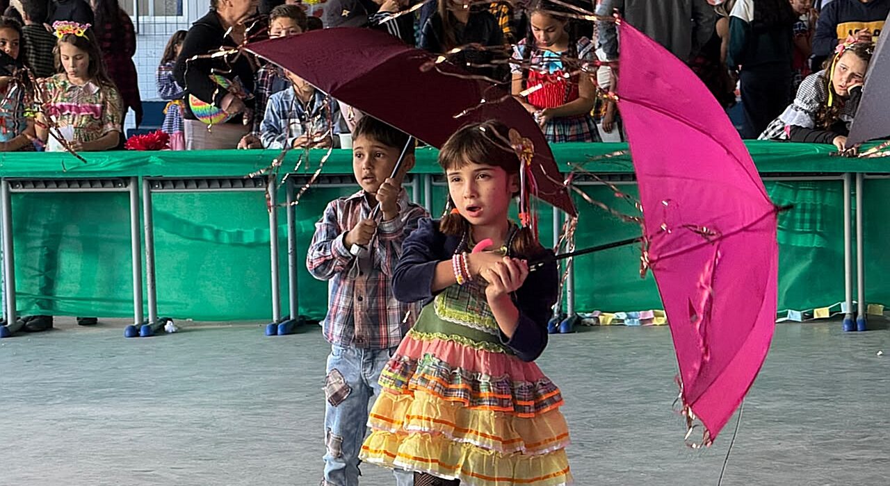 Festas Julinas na Rede Municipal de Ensino de Itapema: Integração e Cultura