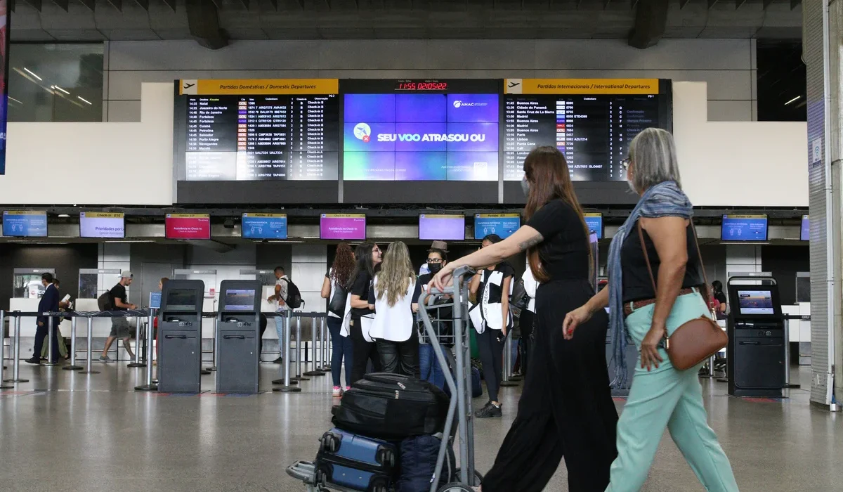 Governo Federal Aumenta Tarifas Aeroportuárias em 14 Aeroportos Brasileiros
