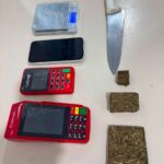 Homem é preso por tráfico de drogas em Porto Belo após ação da Polícia Militar
