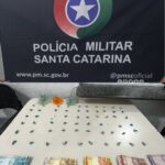 Homem é preso por tráfico de drogas no bairro Morretes, em Itapema