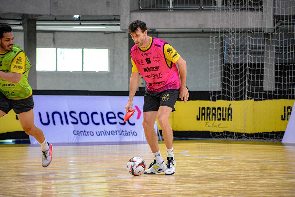 Jaraguá Futsal Busca Reação na Liga Nacional Contra o Cascavel