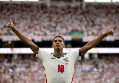 Jude Bellingham é elogiado pela imprensa internacional após vitória da Inglaterra