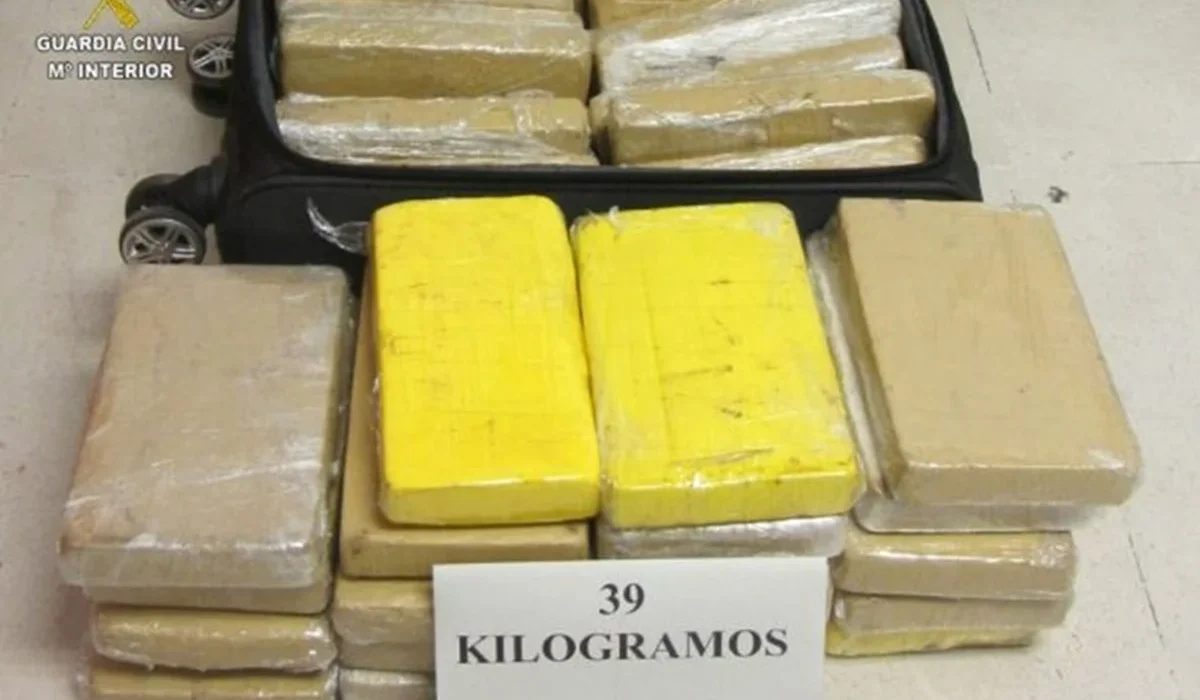 Justiça Militar Condena Três Pessoas por Tráfico de Drogas em Avião da FAB