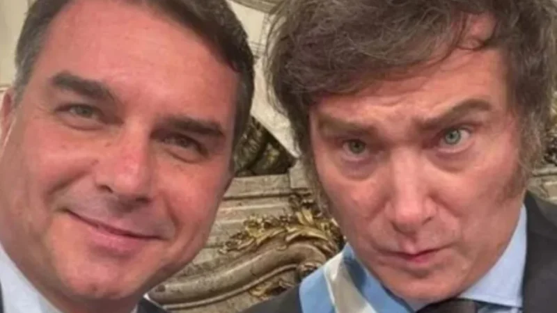Milei Anuncia Visita ao Brasil para Lançar Campanha de Flávio Bolsonaro