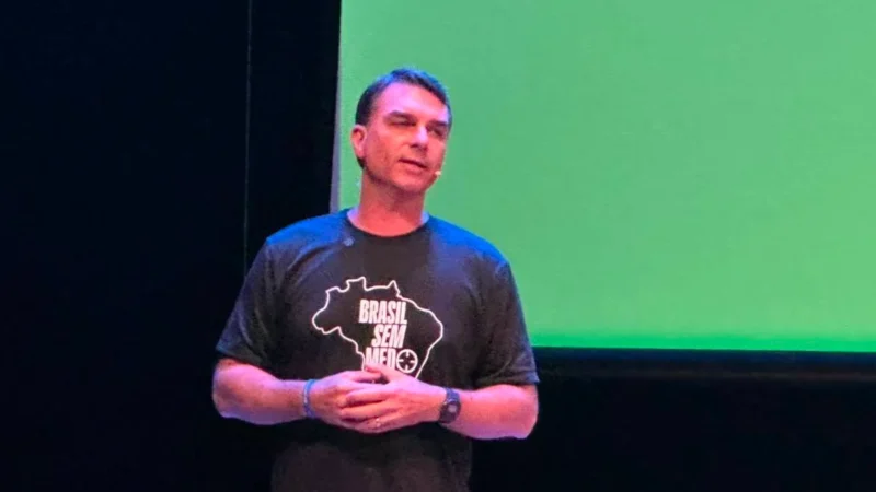 O que enfraquece a candidatura de Flávio Bolsonaro?