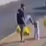 Pai é flagrado agredindo filha de 3 anos em rua do Paraná