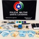 Polícia Militar prende motorista por tráfico de drogas e direção sob efeito de entorpecentes em Bombinhas