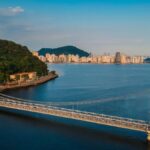 Ponte Pênsil de São Vicente: Um Cartão-Postal com História Única
