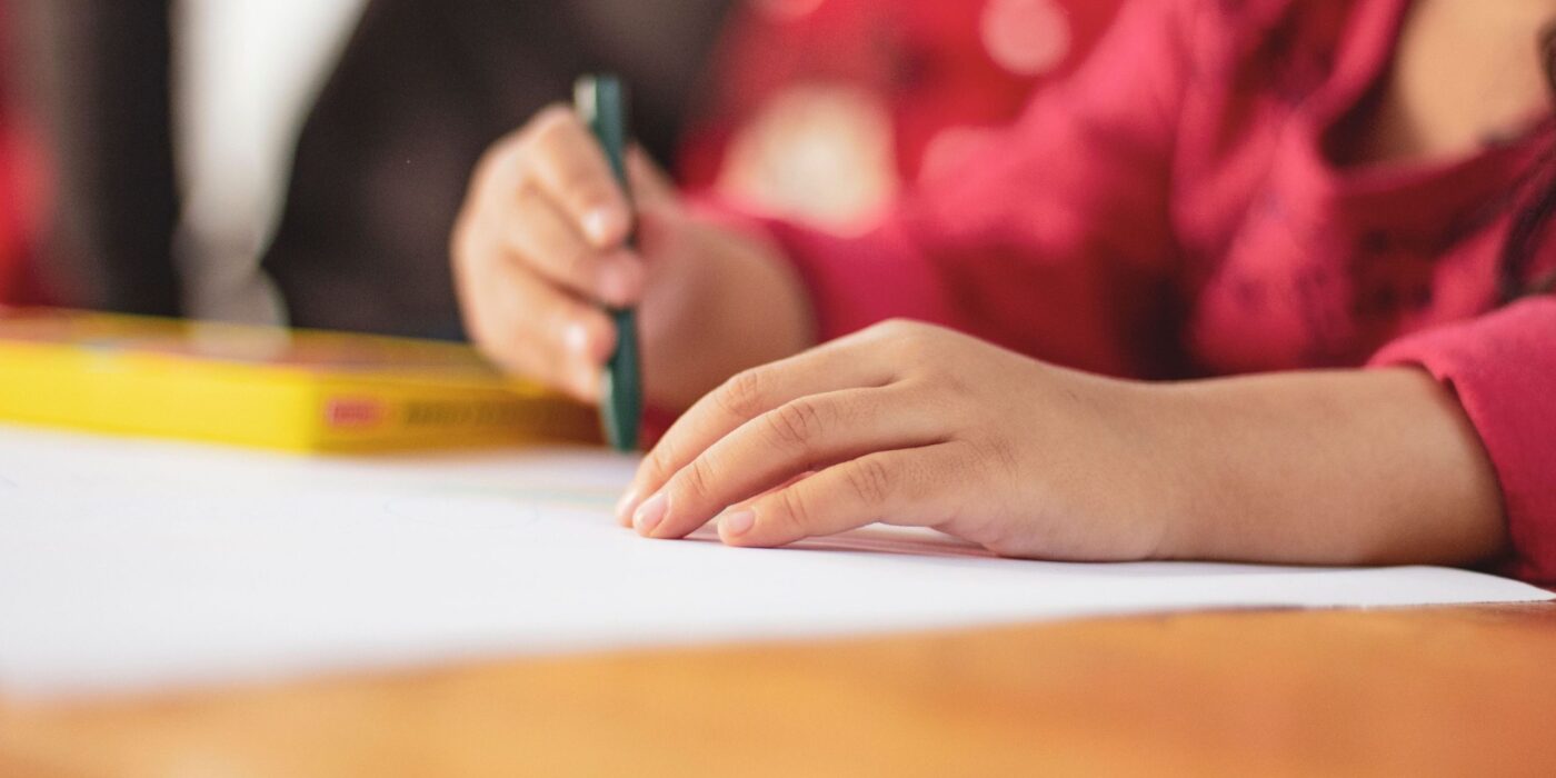 Saneamento Básico: Chave para a Educação e o Desenvolvimento de Bombinhas
