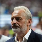 Técnico da RD Congo Recebe Notícia de Morte do Pai em Coletiva de Imprensa