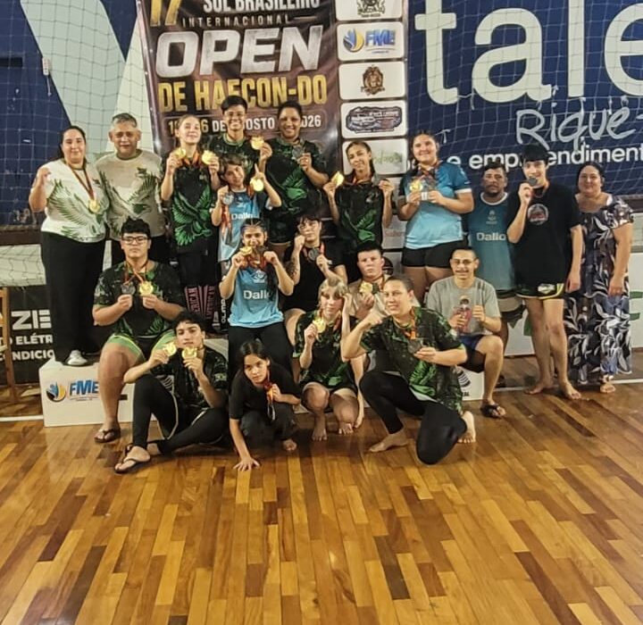 Atletas de Porto Belo conquistam 25 pódios em competição internacional de artes marciais