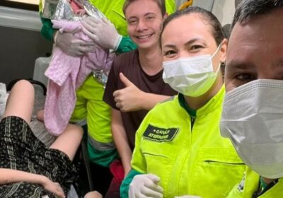 Bebê nasce dentro de ambulância na BR-101 em Itapema após pais pedirem socorro