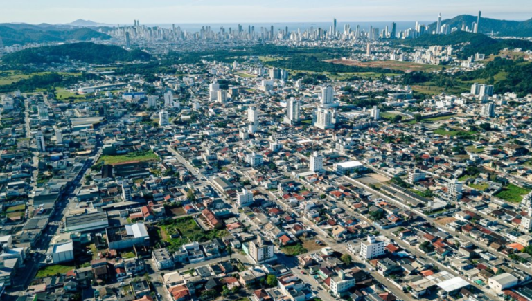 Bombinhas sedia imersão gratuita sobre posicionamento de marca para o mercado imobiliário