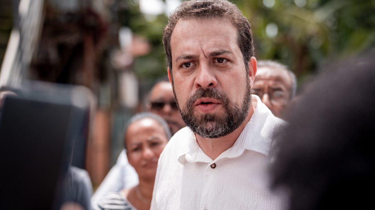 Boulos mira amigo de Flávio Bolsonaro em negócio de apostas no Rio