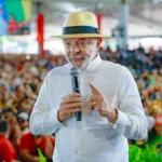 Lula é oficializado como candidato à reeleição em convenção do PT