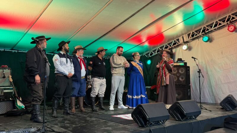 Festa Farroupilha começa com música e gastronomia na Praça da Paz em Itapema