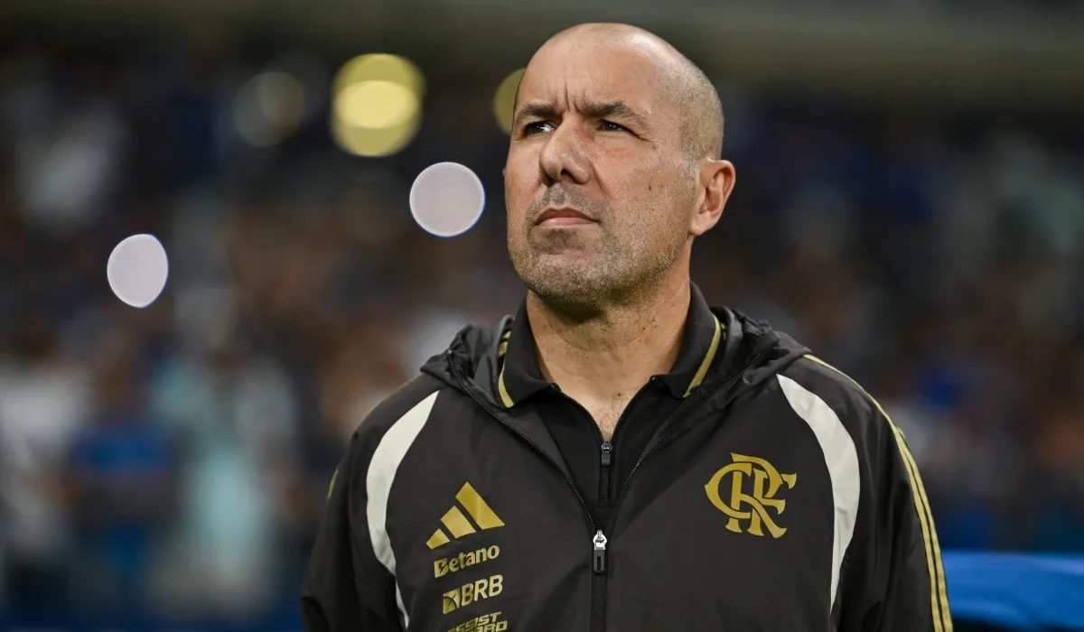 Flamengo assume ponta isolada do Brasileirão, mas Leonardo Jardim prega cautela