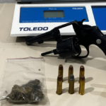 Homem é preso com revólver calibre .38 e drogas no bairro Alto São Bento, em Itapema