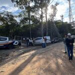 Prefeitura de Porto Belo demole construções irregulares na Estrada Parque